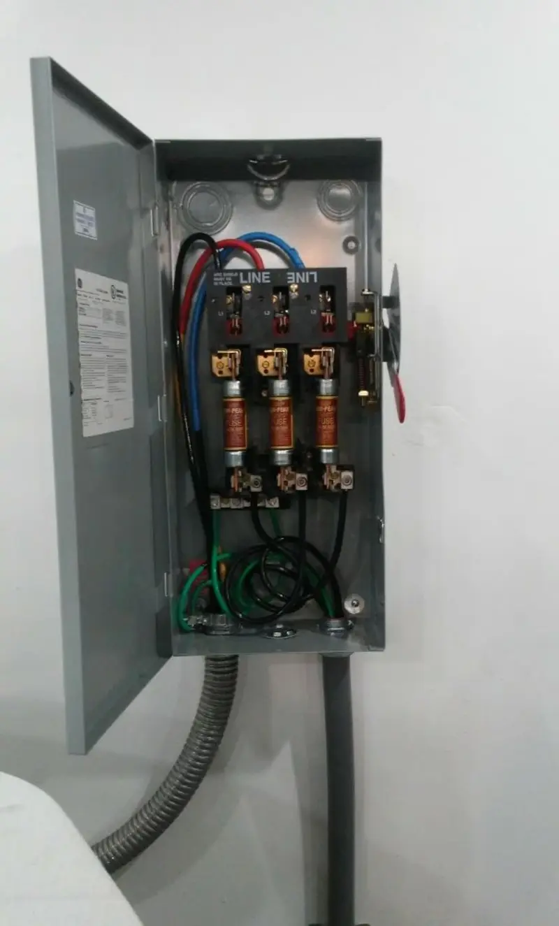 Three-phase disconnect switch installed for Electrical Wiring & Rewiring in Pahokee